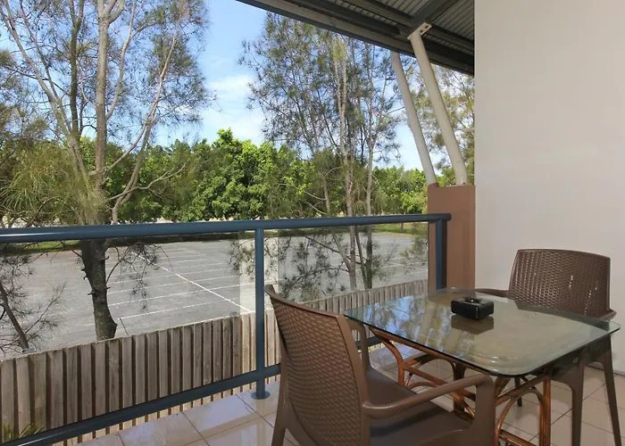 Novena Palms Motel